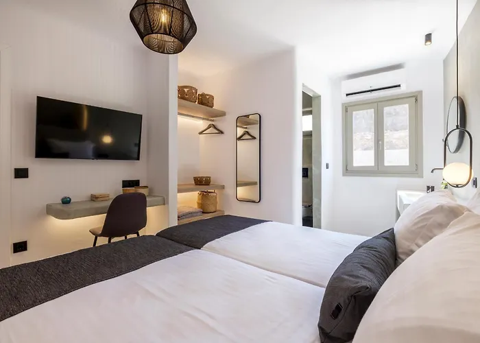 Sea Rock & Sky Private Mykonos מלון דירות