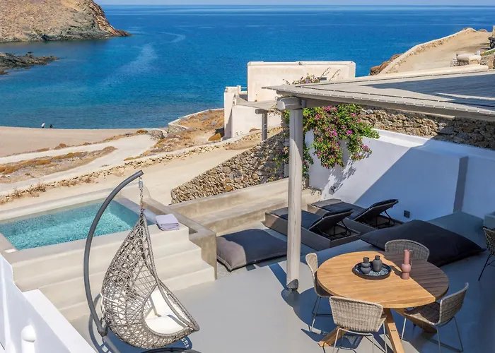 Sea Rock & Sky Private Mykonos מלון דירות 4*